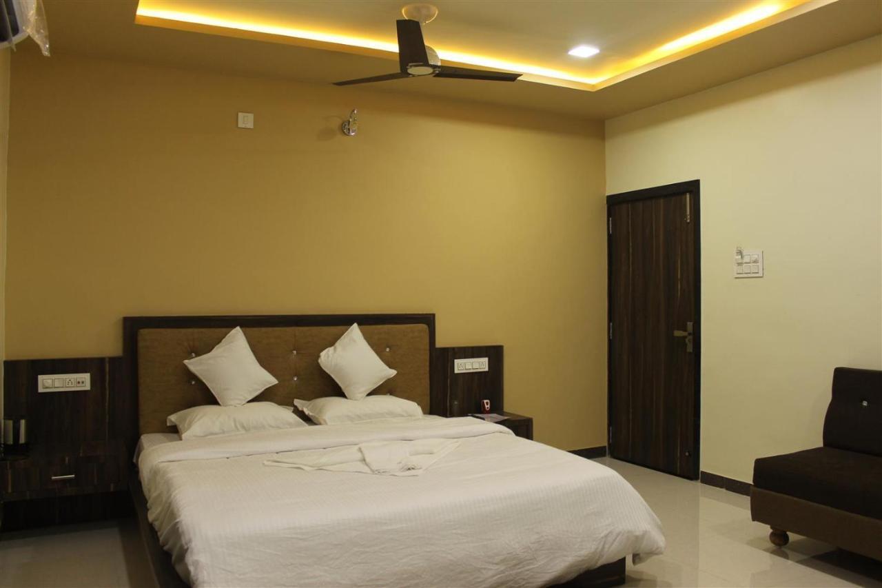 Hotel Shri Sharanam Maheshwar Exterior photo