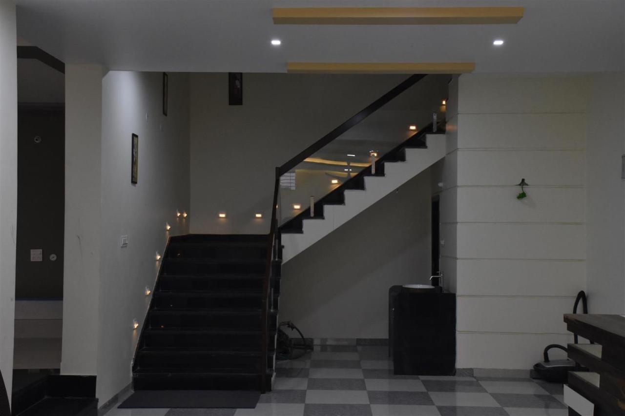 Hotel Shri Sharanam Maheshwar Exterior photo
