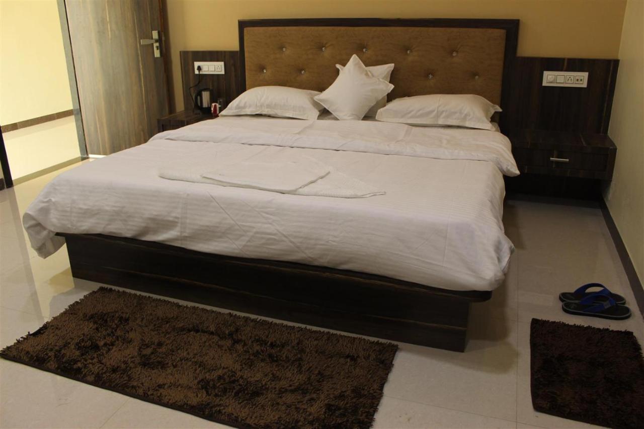 Hotel Shri Sharanam Maheshwar Exterior photo