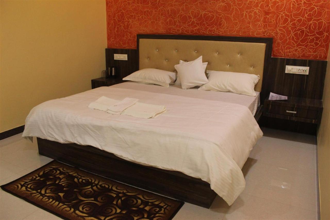 Hotel Shri Sharanam Maheshwar Exterior photo